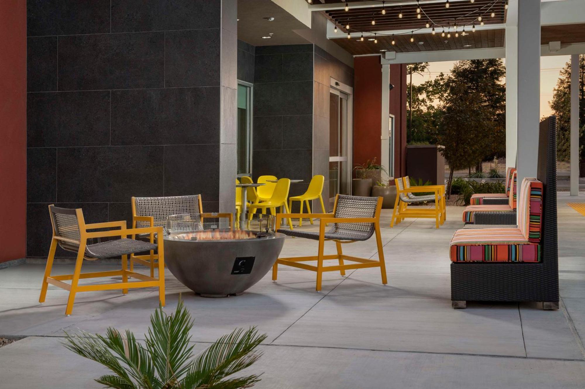 Home2 Suites By Hilton Clovis Fresno Airport Exterior photo